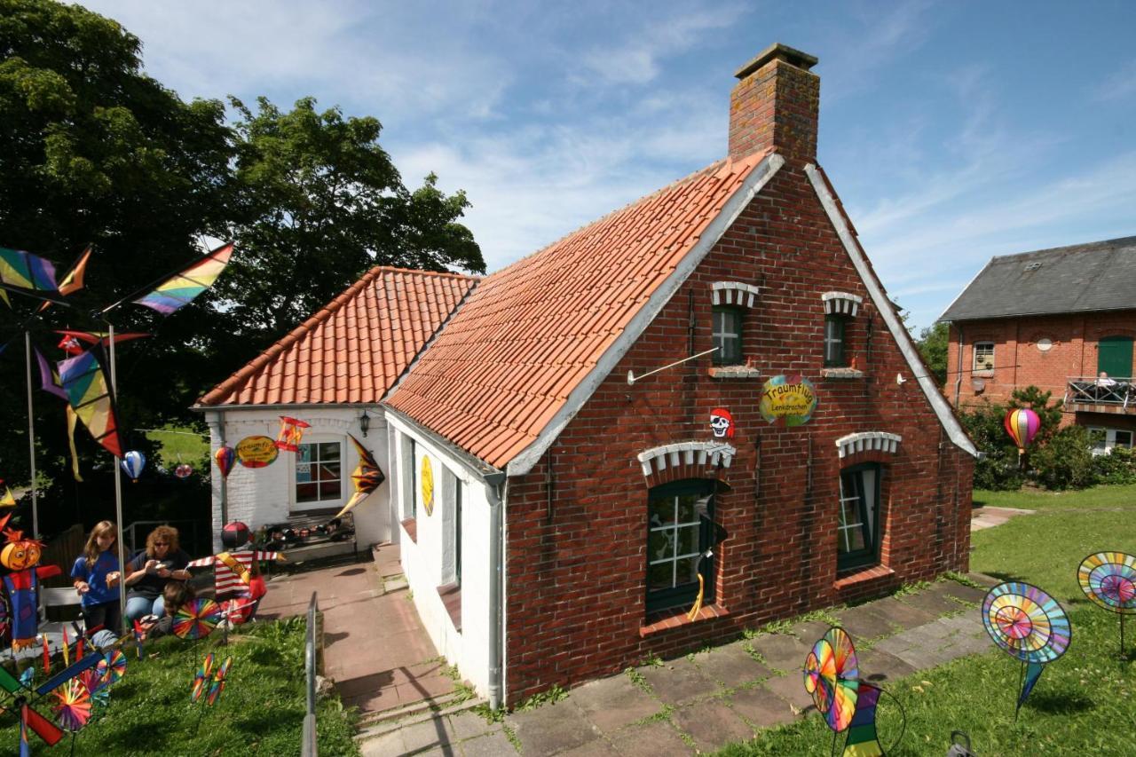 Oltmanns Ferienhaus Bummert Am Hafen Greetsiel Esterno foto